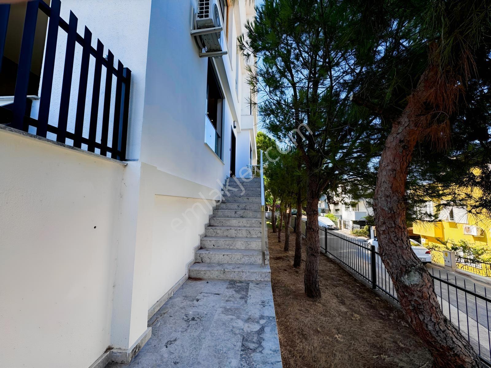 Güzelbahçe Atatürk Mahallesinde Satılık 4+1 Lüks Villa - Görsel 19