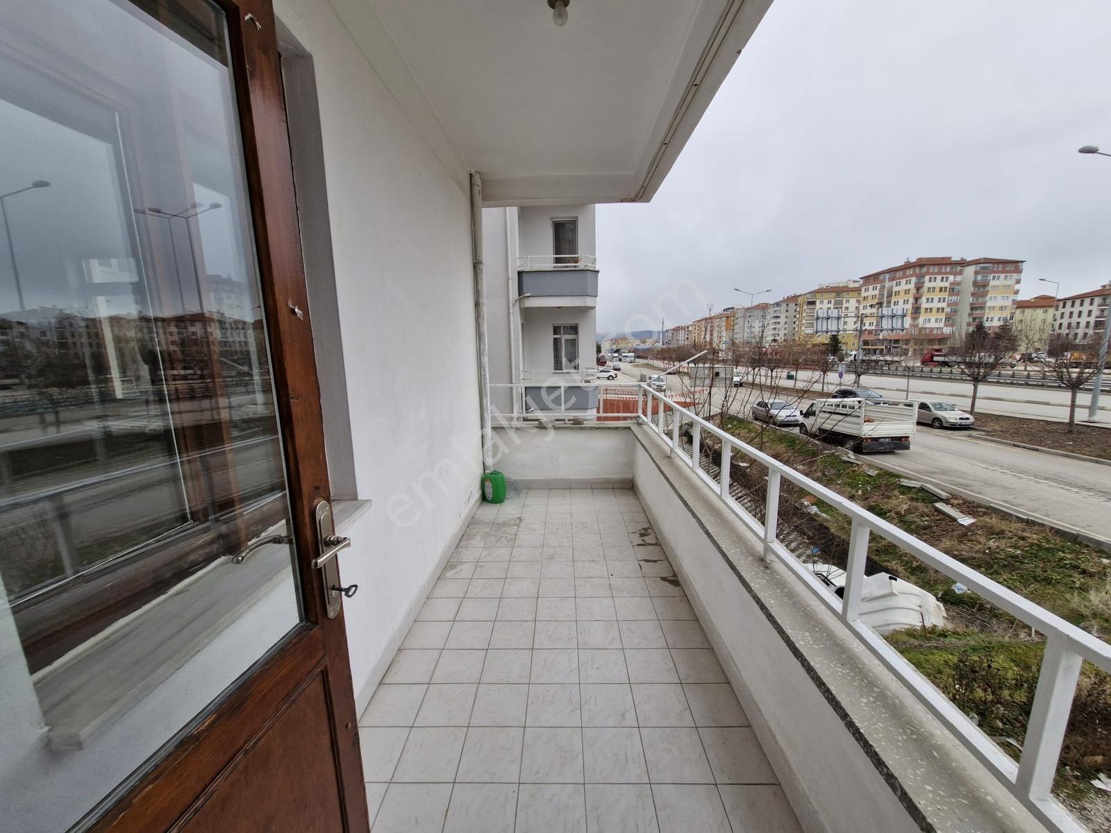 Ulukavak Mahallesi Carefour Civarı Çevre Yolu Cepheli Daire - Görsel 11