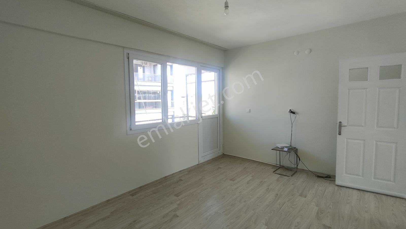 İzmir Buca'da Merkezi Konumda Kiralık 2+1 Daire - Görsel 12