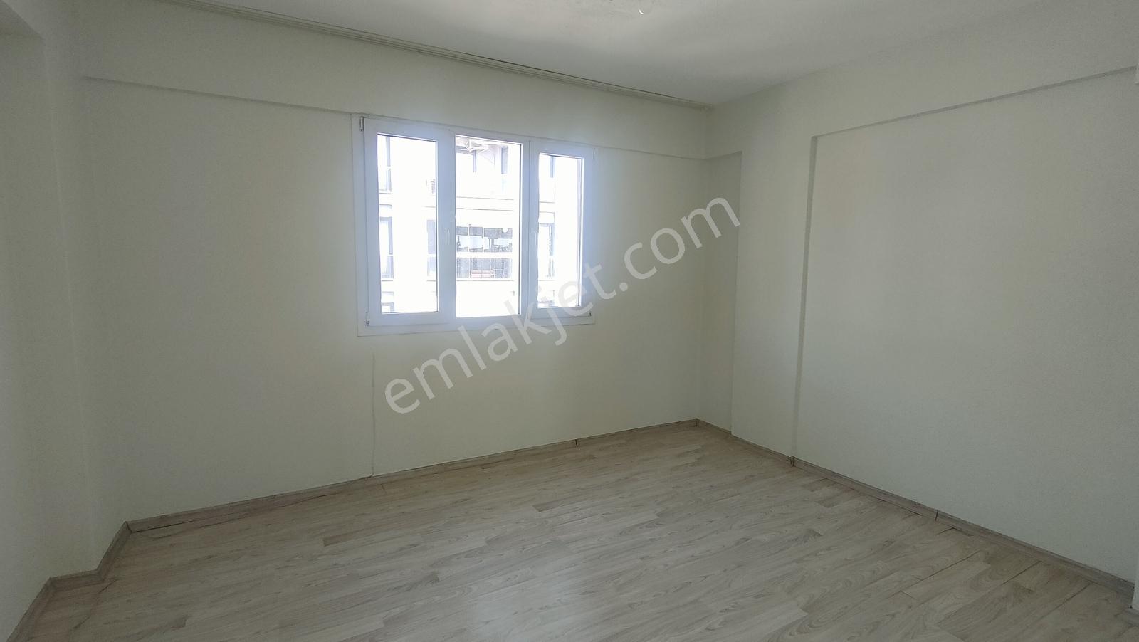 İzmir Buca'da Merkezi Konumda Kiralık 2+1 Daire - Görsel 16