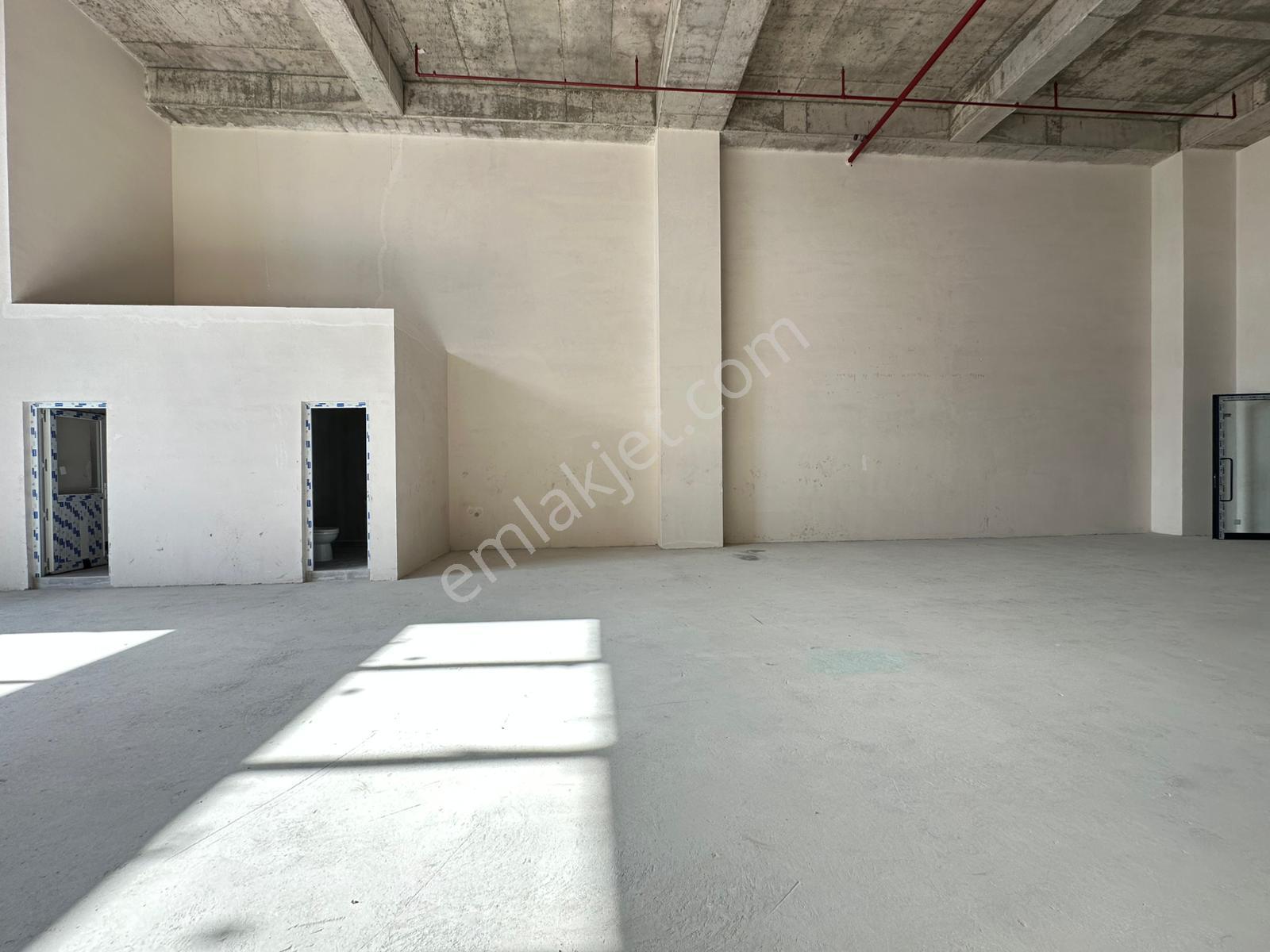 İstanbul Martim E5 Kdv Avantajlı 180m2 + 25m2 Kiralık İşyeri - Görsel 25