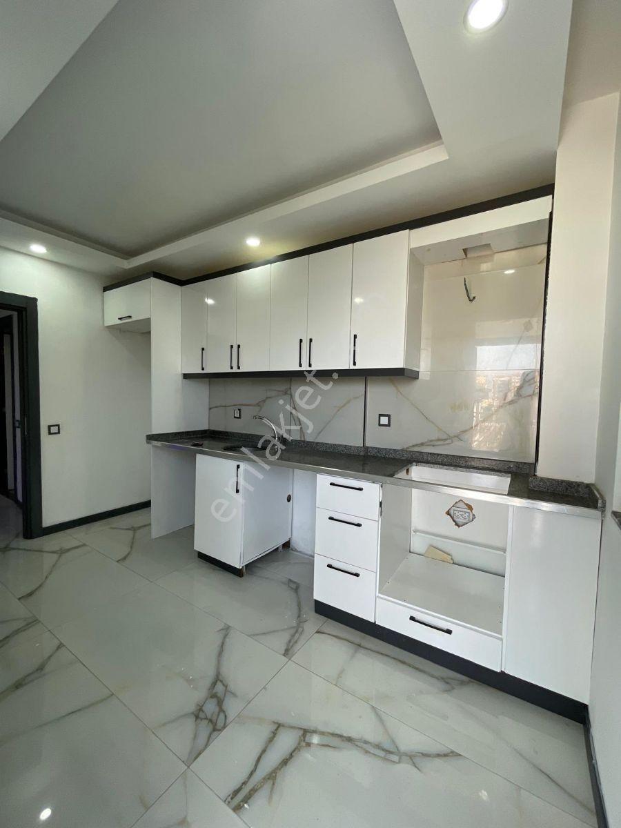 Asansörlü Çift Balkonlu 2+1 Kiralık Fırsat Daire - Görsel 2