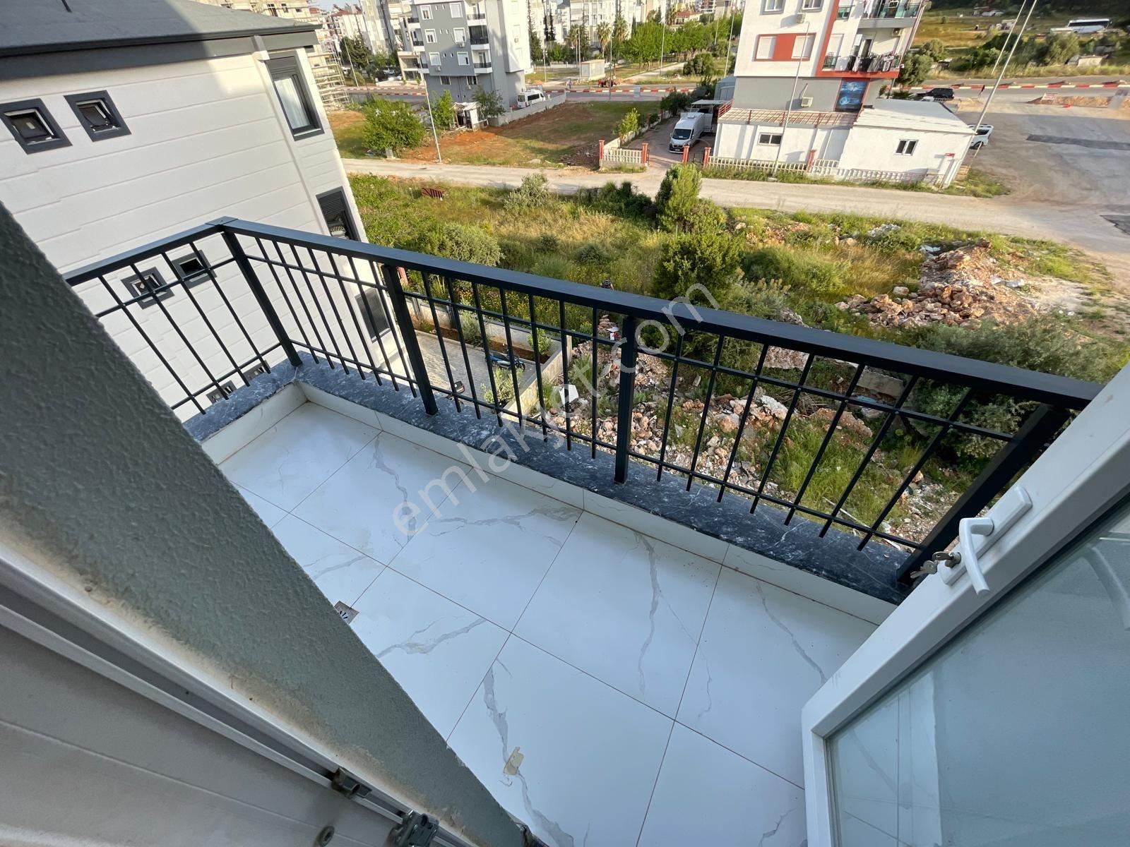 Asansörlü Çift Balkonlu 2+1 Kiralık Fırsat Daire - Görsel 8