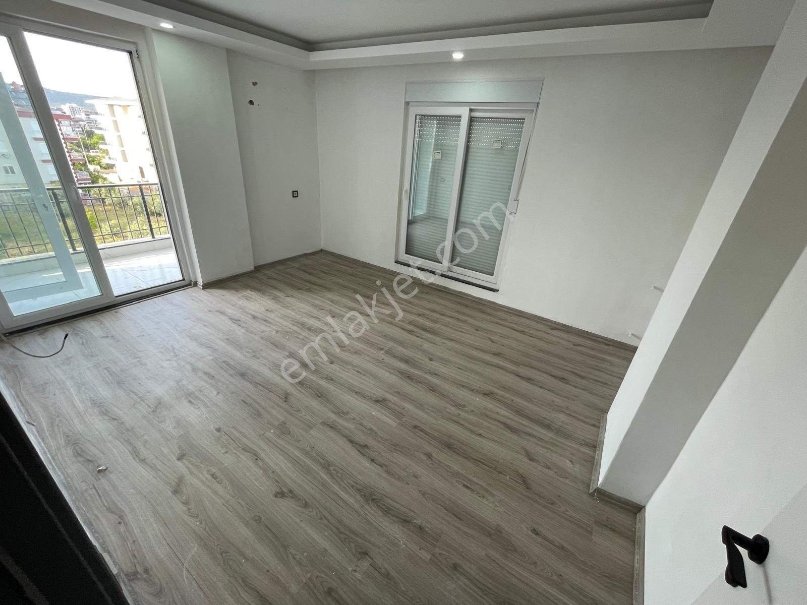 Asansörlü Çift Balkonlu 2+1 Kiralık Fırsat Daire - Görsel 3