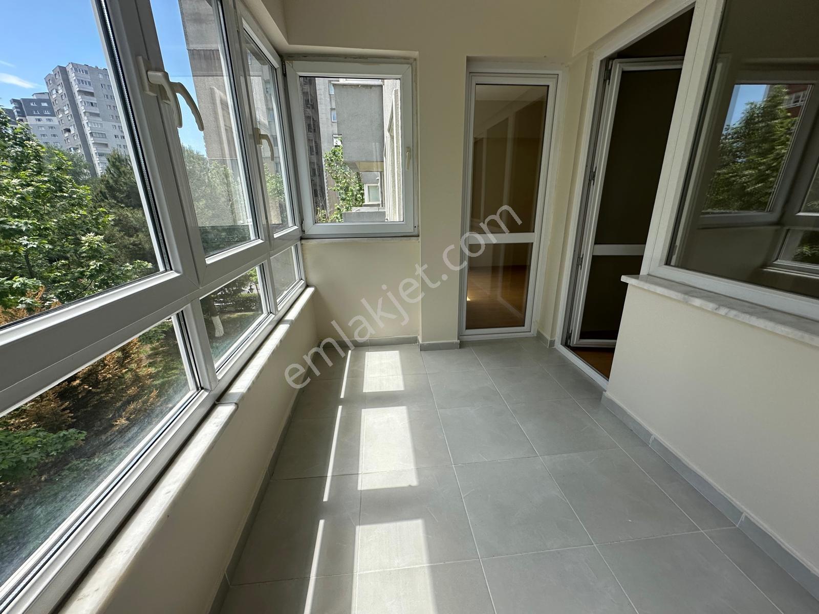 Beykent Hasbahçe Sitesinde Kiralık 3+1 Daire Metrobüs Yürüme - Görsel 21
