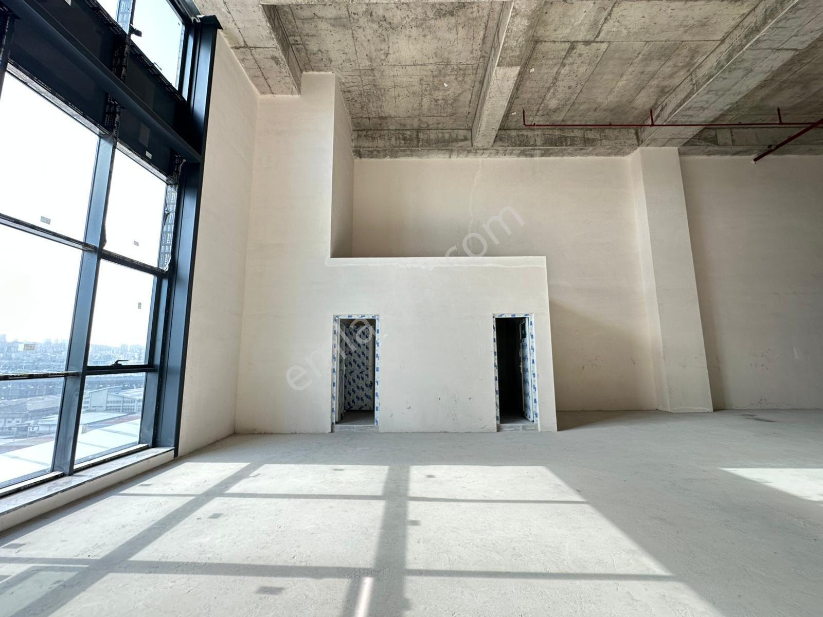 İstanbul Martim E5 Kdv Avantajlı 180m2 + 25m2 Kiralık İşyeri - Görsel 3