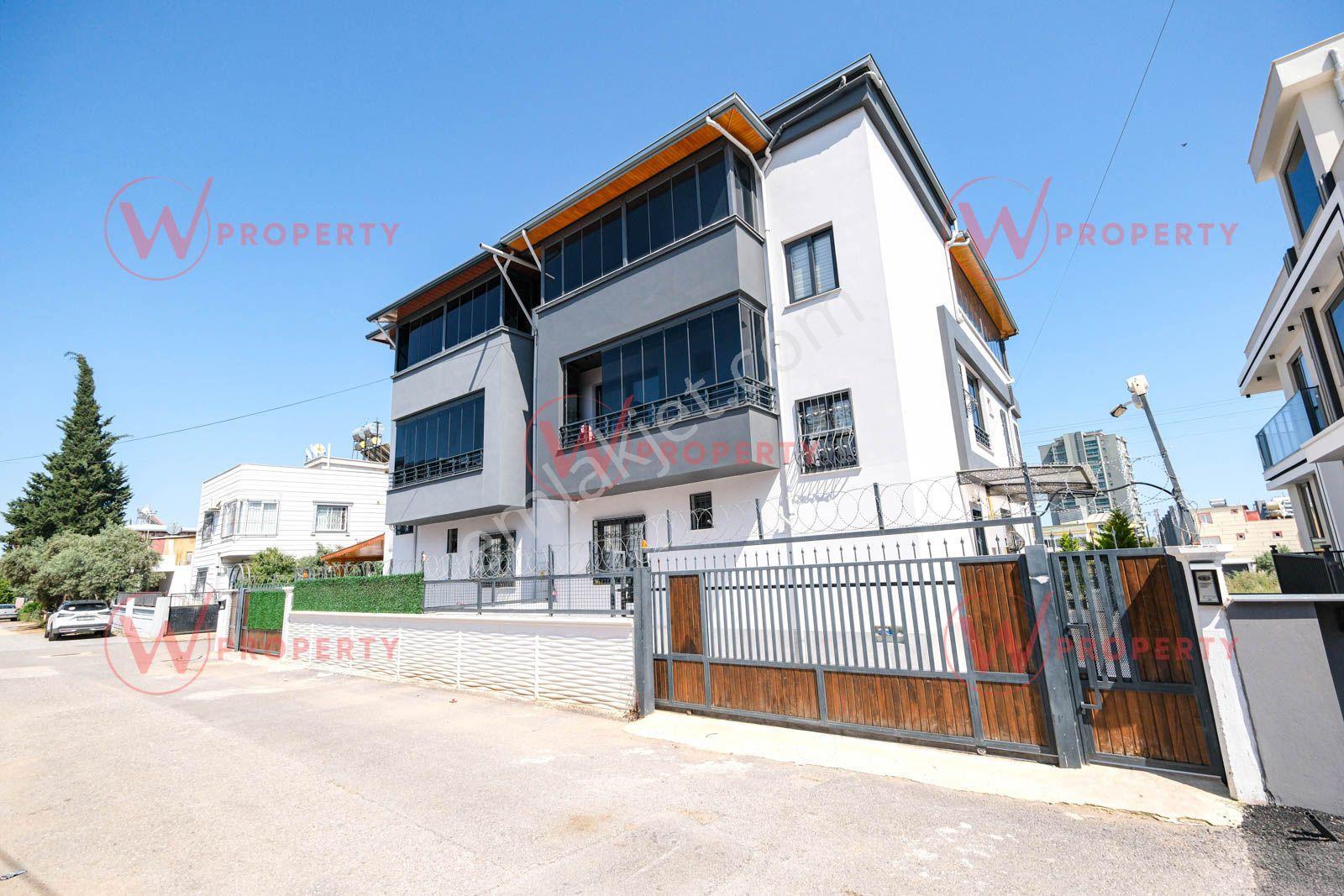 W Property Fuatmorel'de İçi Yapılı Masrafsız 5+2 Tripleks Villa - Görsel 5