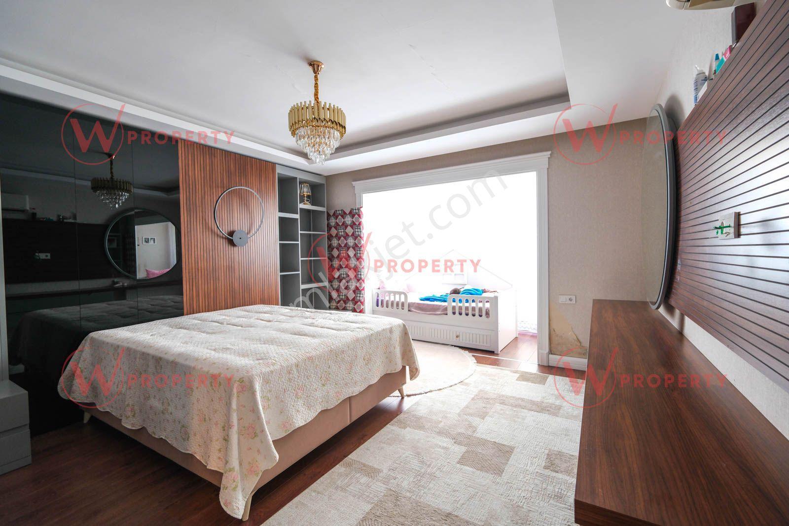 W Property Fuatmorel'de İçi Yapılı Masrafsız 5+2 Tripleks Villa - Görsel 24