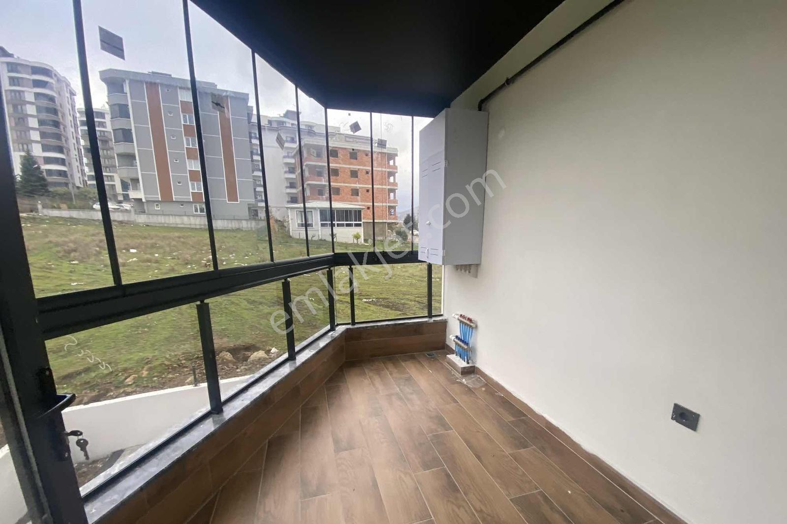 Buyukoyumca Da Kiralık 2 + 1 Daire Salon Mutfak Bir - Görsel 35