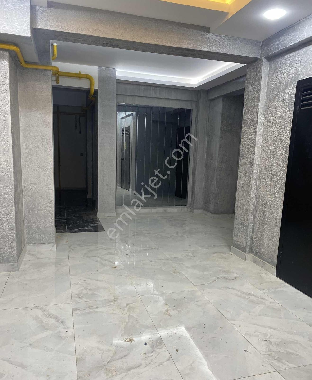 Buyukoyumca Da Kiralık 2 + 1 Daire Salon Mutfak Bir - Görsel 6