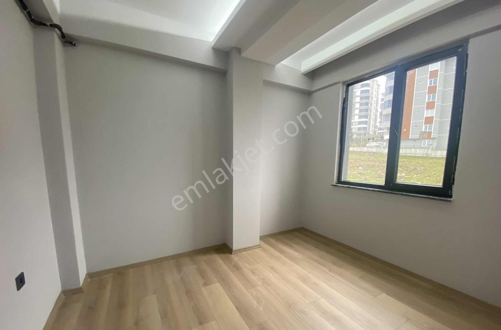 Buyukoyumca Da Kiralık 2 + 1 Daire Salon Mutfak Bir - Görsel 9