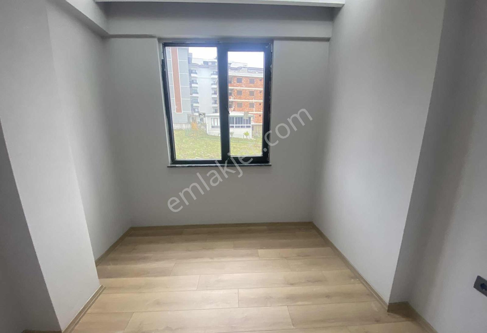 Buyukoyumca Da Kiralık 2 + 1 Daire Salon Mutfak Bir - Görsel 17