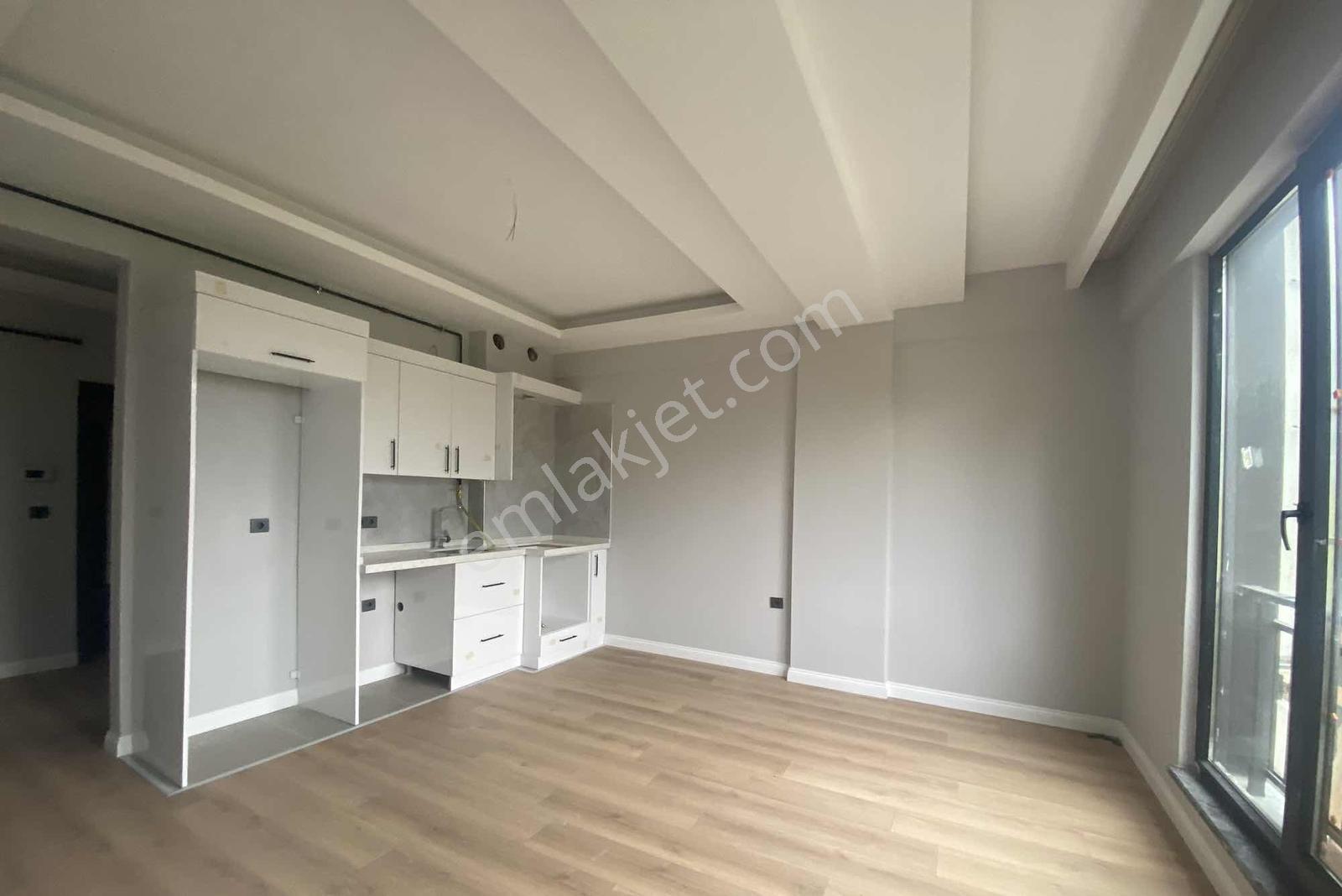 Buyukoyumca Da Kiralık 2 + 1 Daire Salon Mutfak Bir - Görsel 30