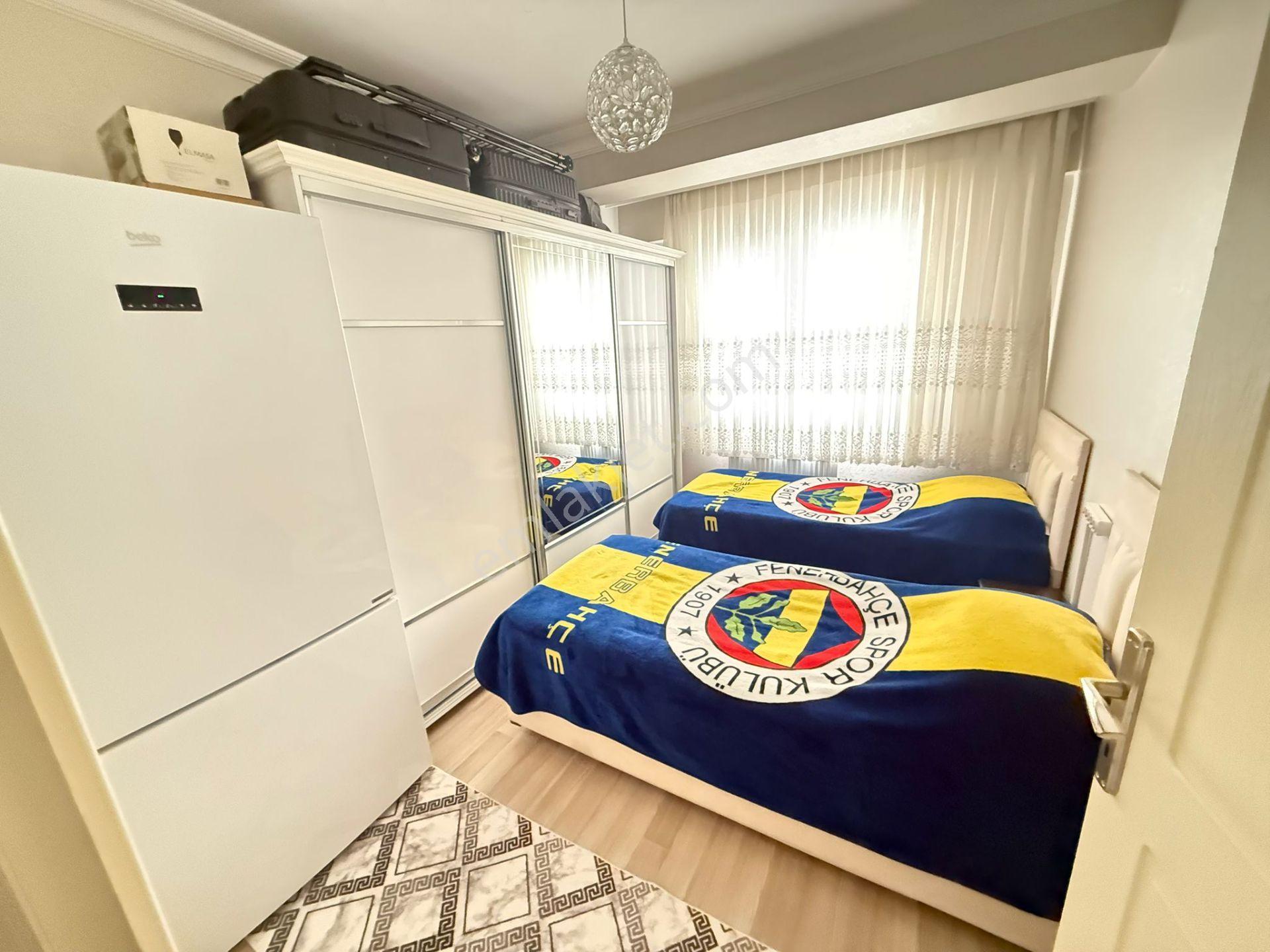 Barış'tan Tepeüstü Yıldız Caddesinde 3+1 Ön Cephe Daire - Görsel 16