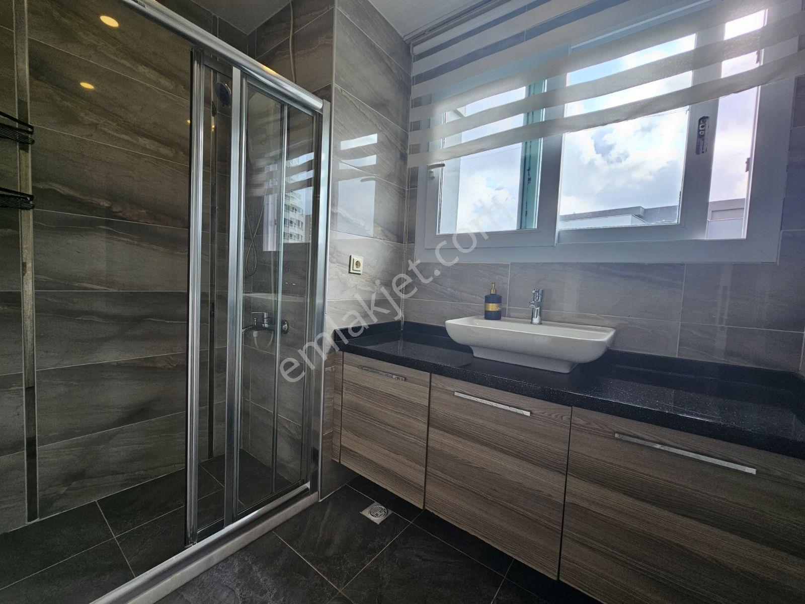 Yenişehir Çiftlikköy'de Geniş Teraslı, Havuzlu Sitede 3+1 - Görsel 10