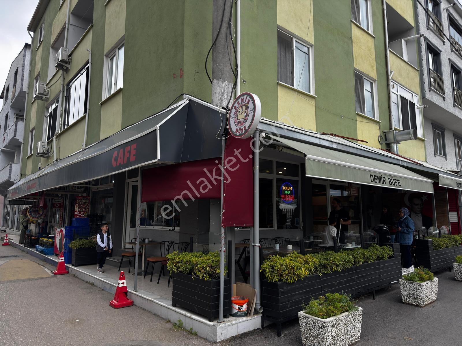 Hastane Karşısı Satılık 2 Dükkan - Eczaneye Uygun