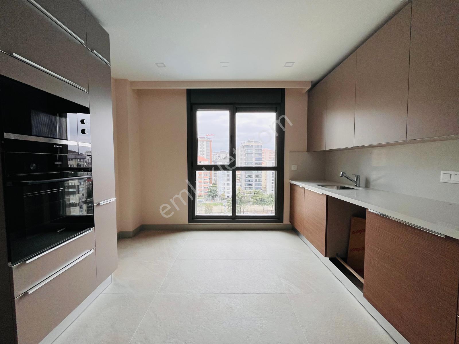 Lf İmaj Suadiye Bağdat Caddesine 4.binada Sıfır 3+1 Balkon Lüks