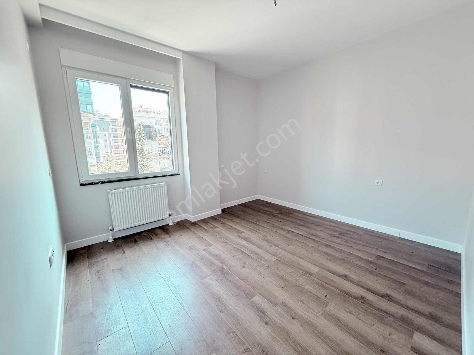 Caddebostan'da Sahile Yakın Satılık 3+1 Daire Balkon E.banyo - Görsel 33