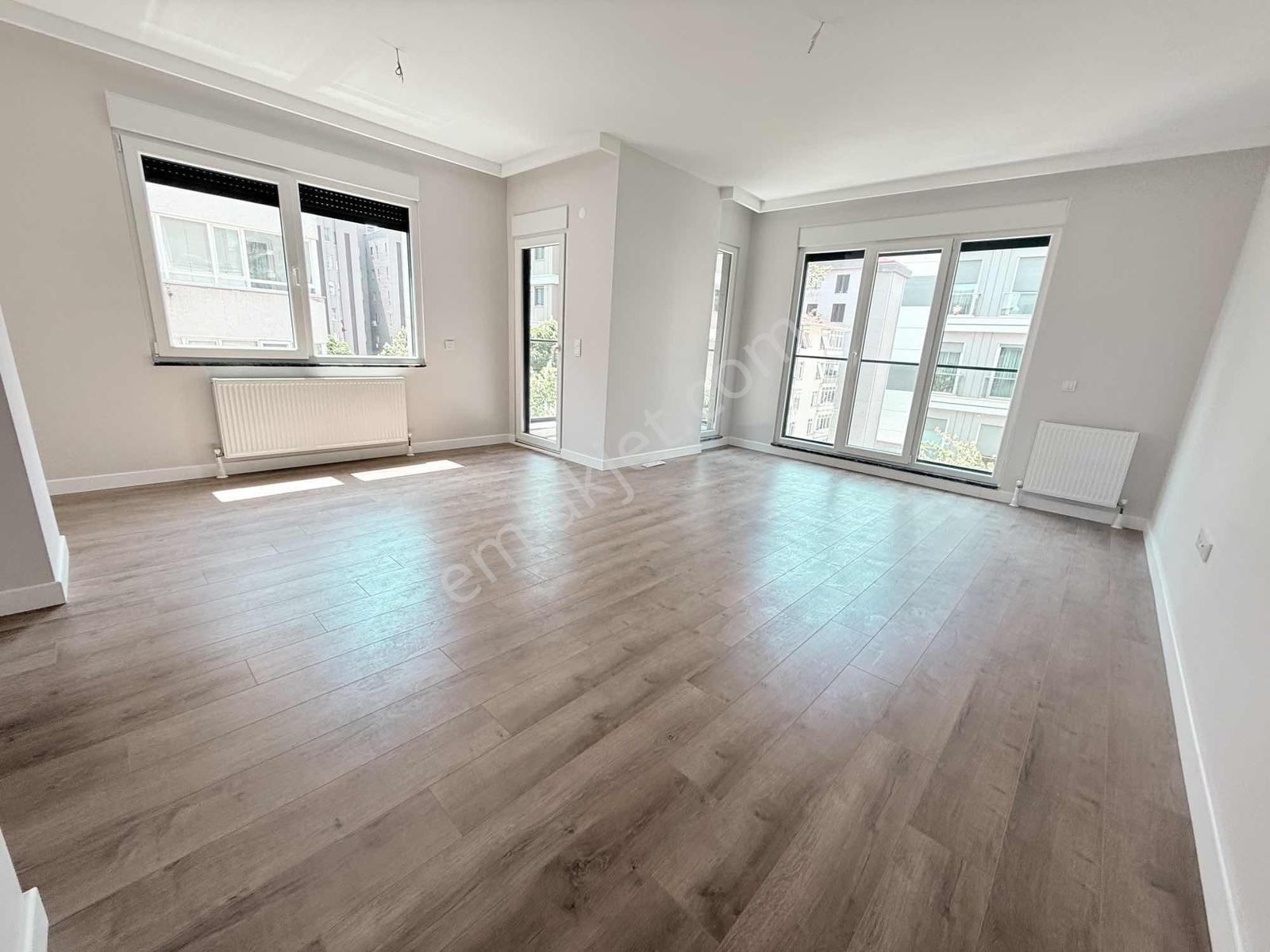 Caddebostan'da Sahile Yakın Satılık 3+1 Daire Balkon E.banyo - Görsel 13