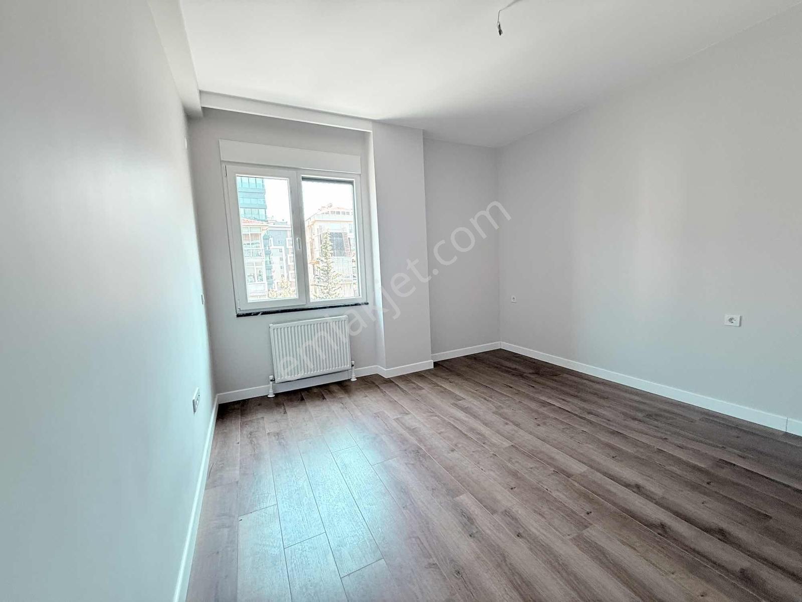 Caddebostan'da Sahile Yakın Satılık 3+1 Daire Balkon E.banyo - Görsel 35