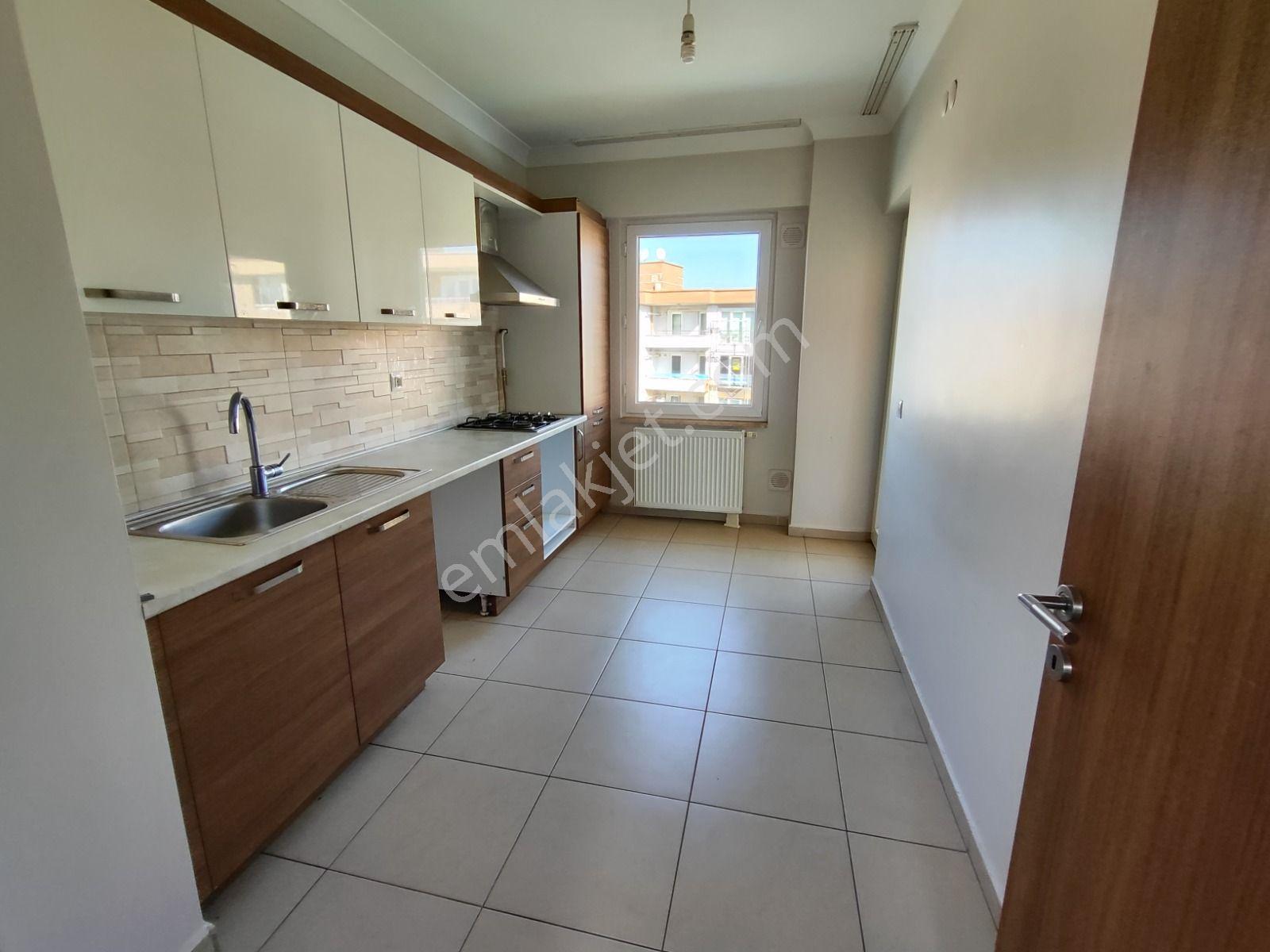 Turyap Palastan Evimiz Kocaeli Sitesi 2+1 Ayrı Mutfak Daire - Görsel 8