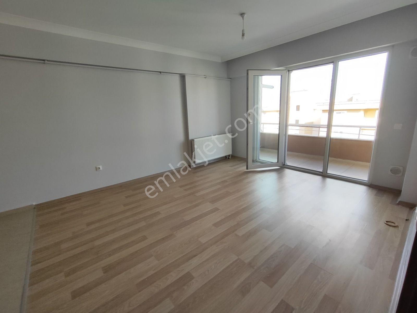 Turyap Palastan Evimiz Kocaeli Sitesi 2+1 Amerikan Mutfak Daire - Görsel 3