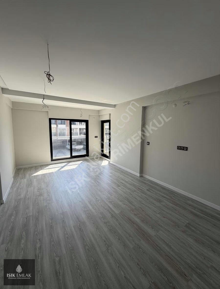 Işık Gayrimenkul'den Satılık Fatih Mh. Lux Havuzlu 0 2+1 Daire