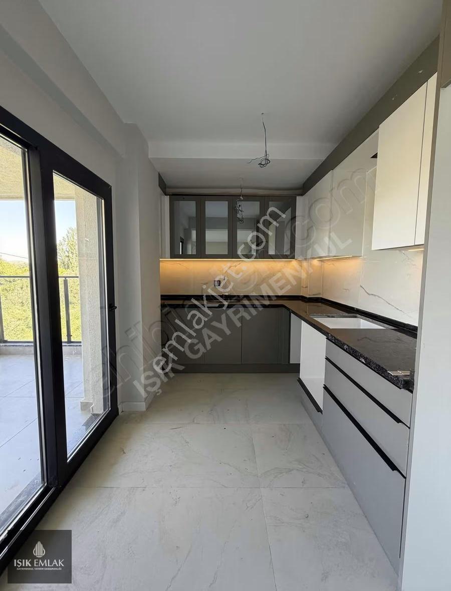 Işık Gayrimenkul'den Satılık Fatih Mh. Havuzlu Lux 1+1 Daire