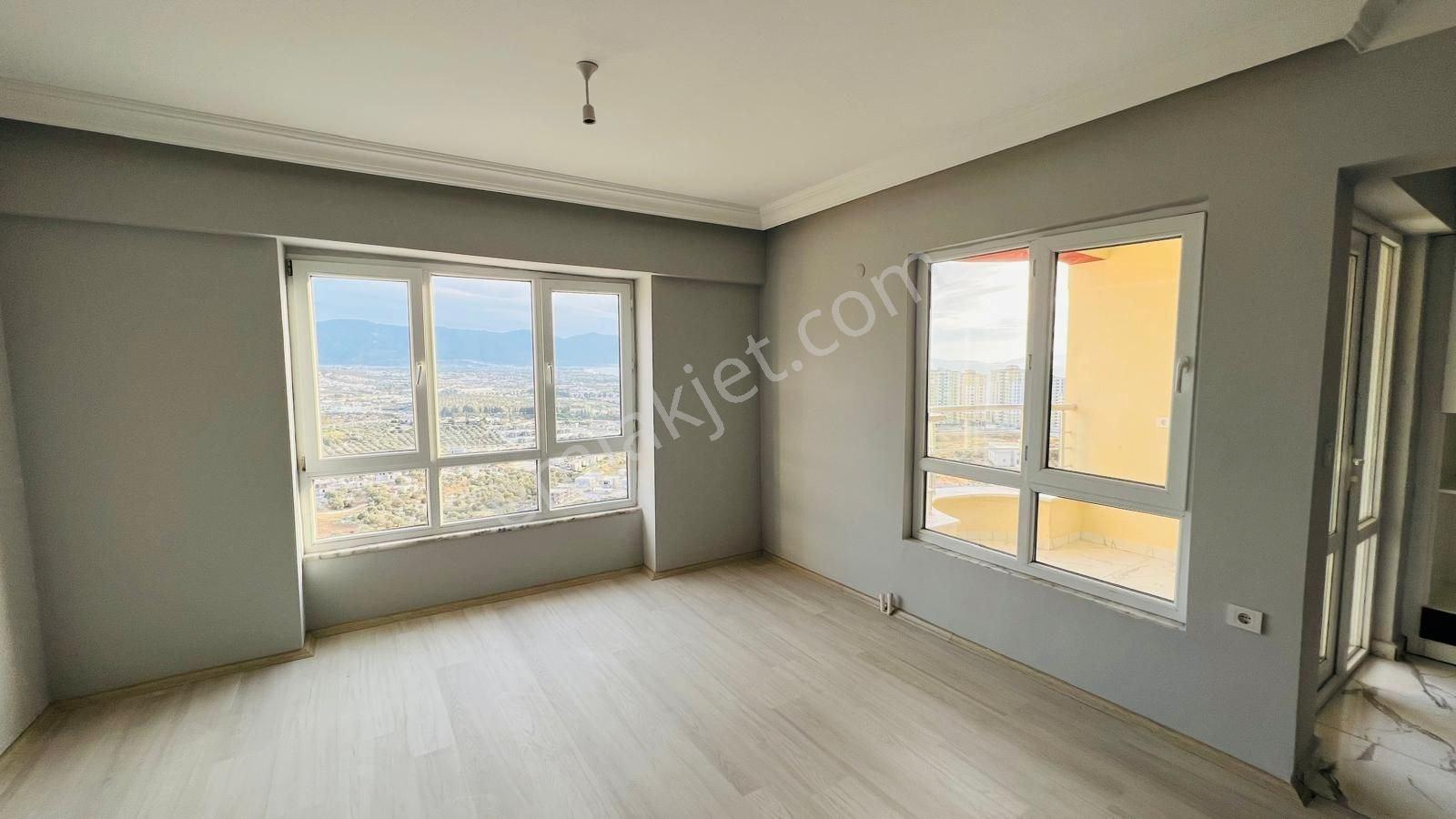 Kuşadası Uydukent Sitesinde Full Deniz Manzaralı Daire İster Misiniz? - Görsel 6