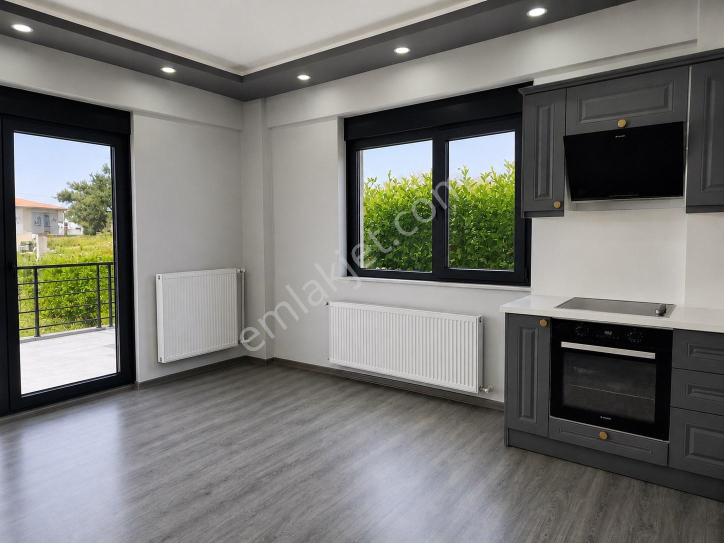 Pelitköy’de Müstakil Havuzlu Lüks Villa | 4+1 Özel Tasarım | Zeytinlikler İçinde Doğayla İç İçe - Görsel 15