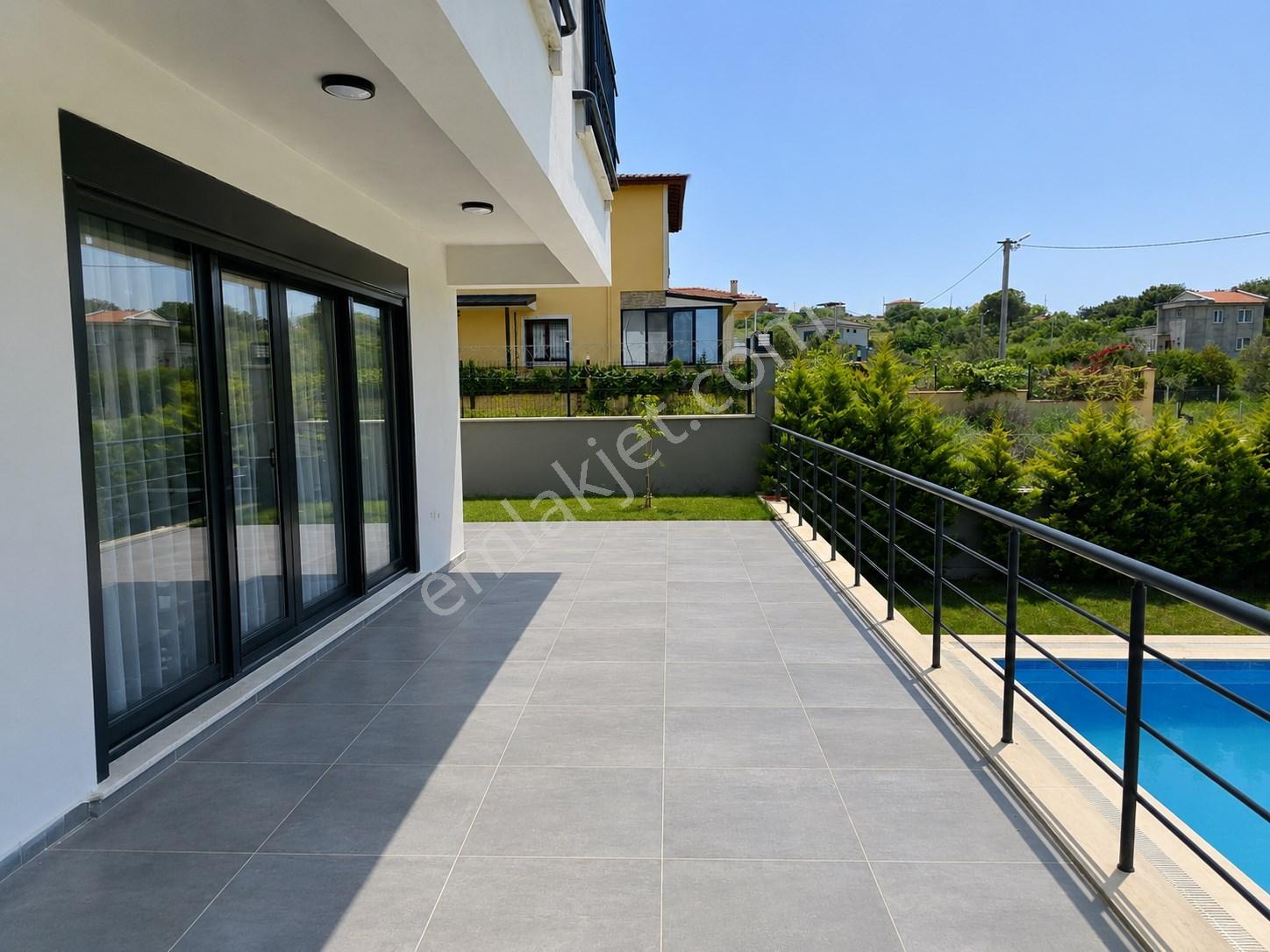 Pelitköy’de Müstakil Havuzlu Lüks Villa | 4+1 Özel Tasarım | Zeytinlikler İçinde Doğayla İç İçe - Görsel 3