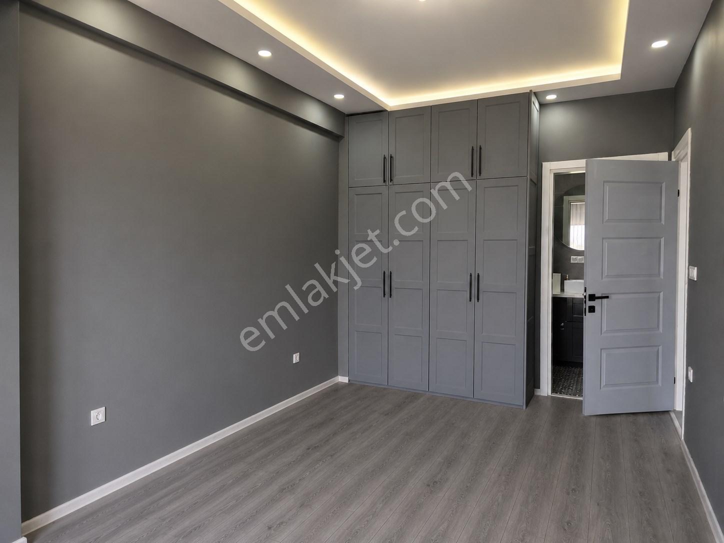 Pelitköy’de Müstakil Havuzlu Lüks Villa | 4+1 Özel Tasarım | Zeytinlikler İçinde Doğayla İç İçe - Görsel 30