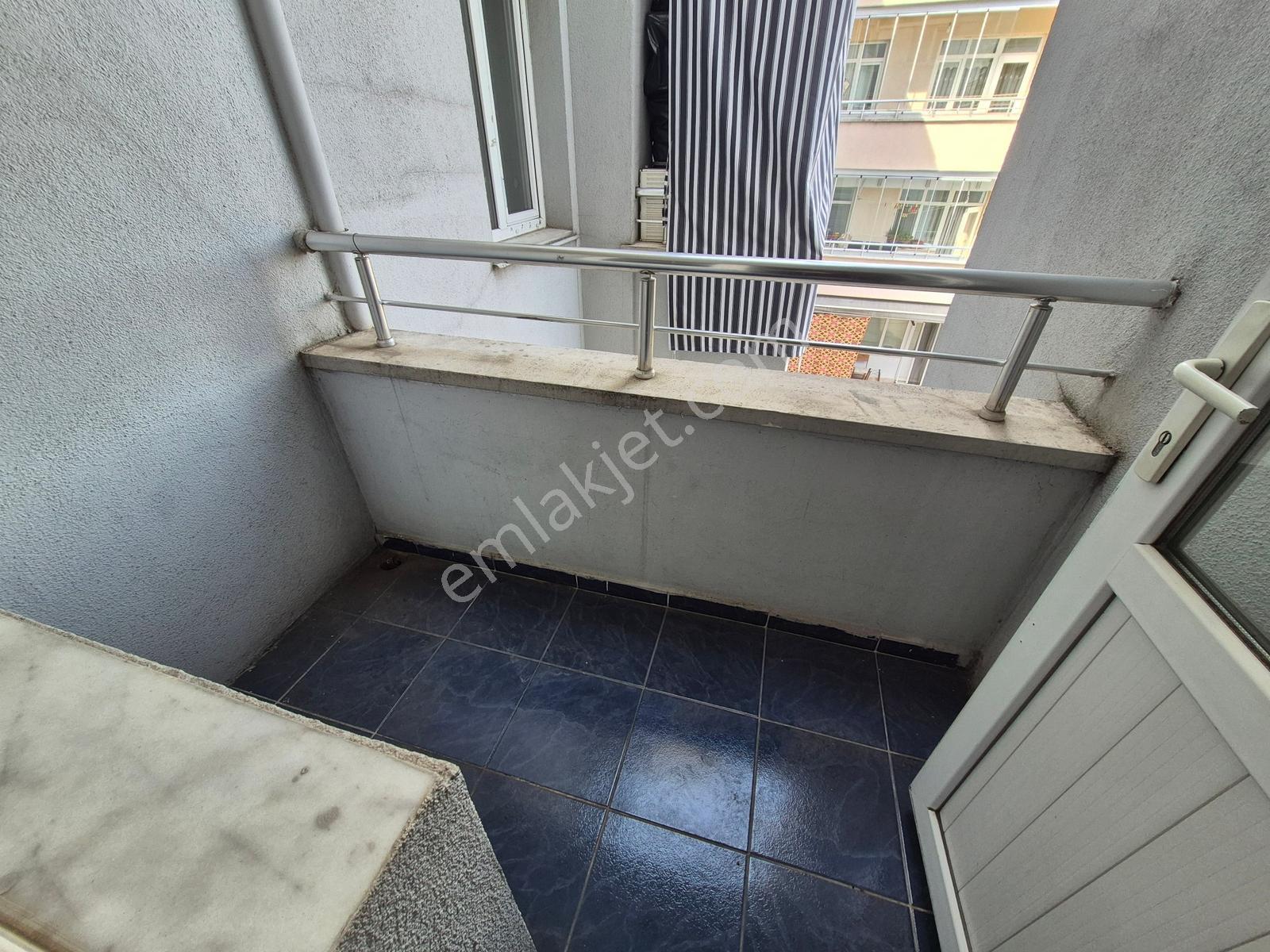 Canik Karşıyaka Mekke Caddesi Üzerinde Kiralık 2+1 Daire - Görsel 5