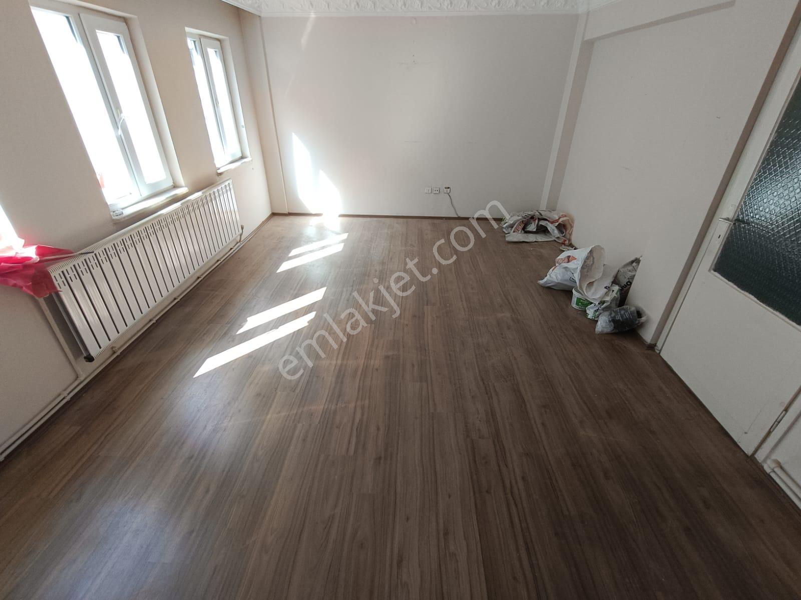 Gözde Gayrimenkul'den Maksem Meydanda Kiralık Daire - Görsel 3