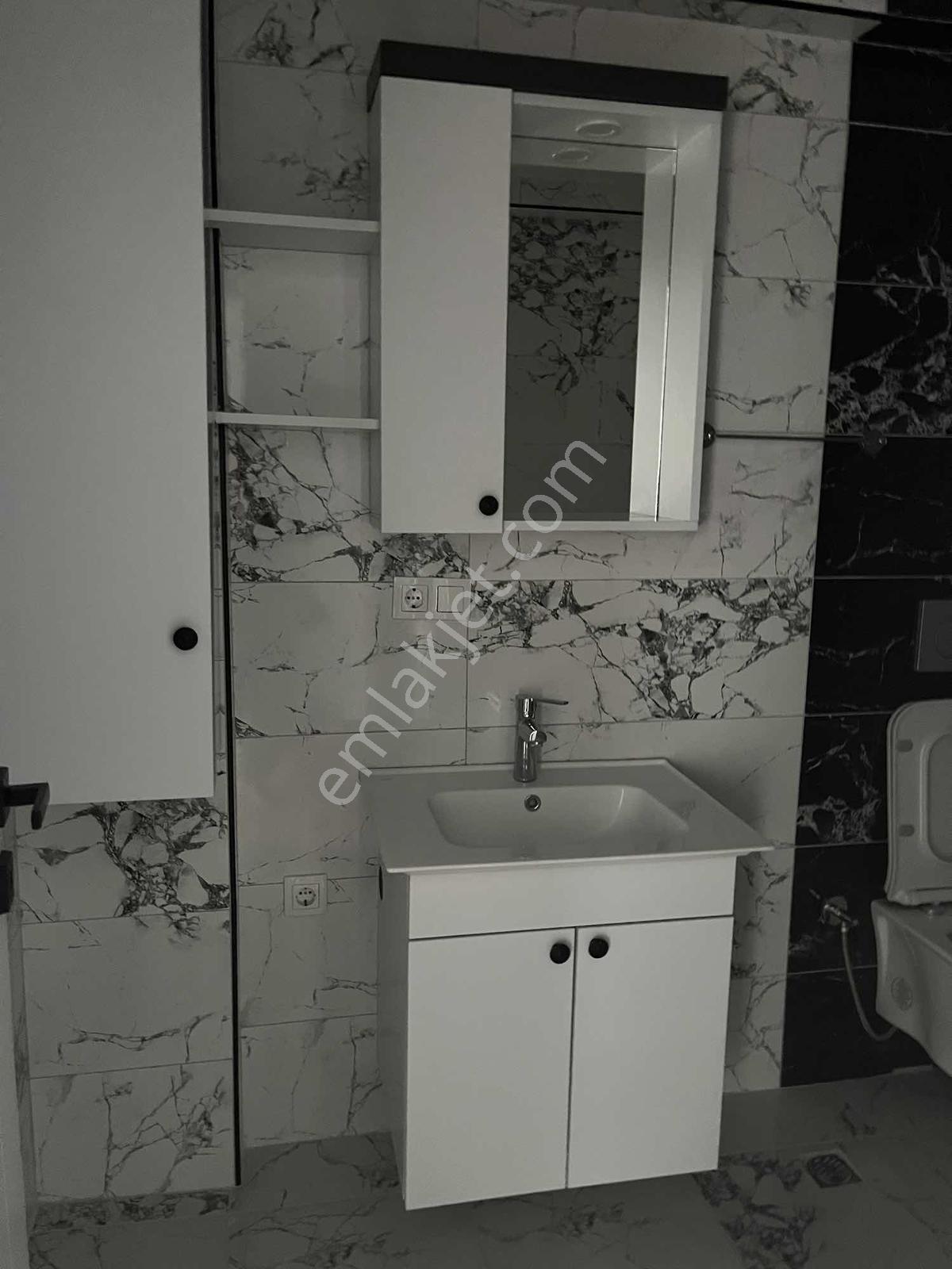 Lavınıa'dan Ebeveyn Banyolu Kiralık Daire - Görsel 26