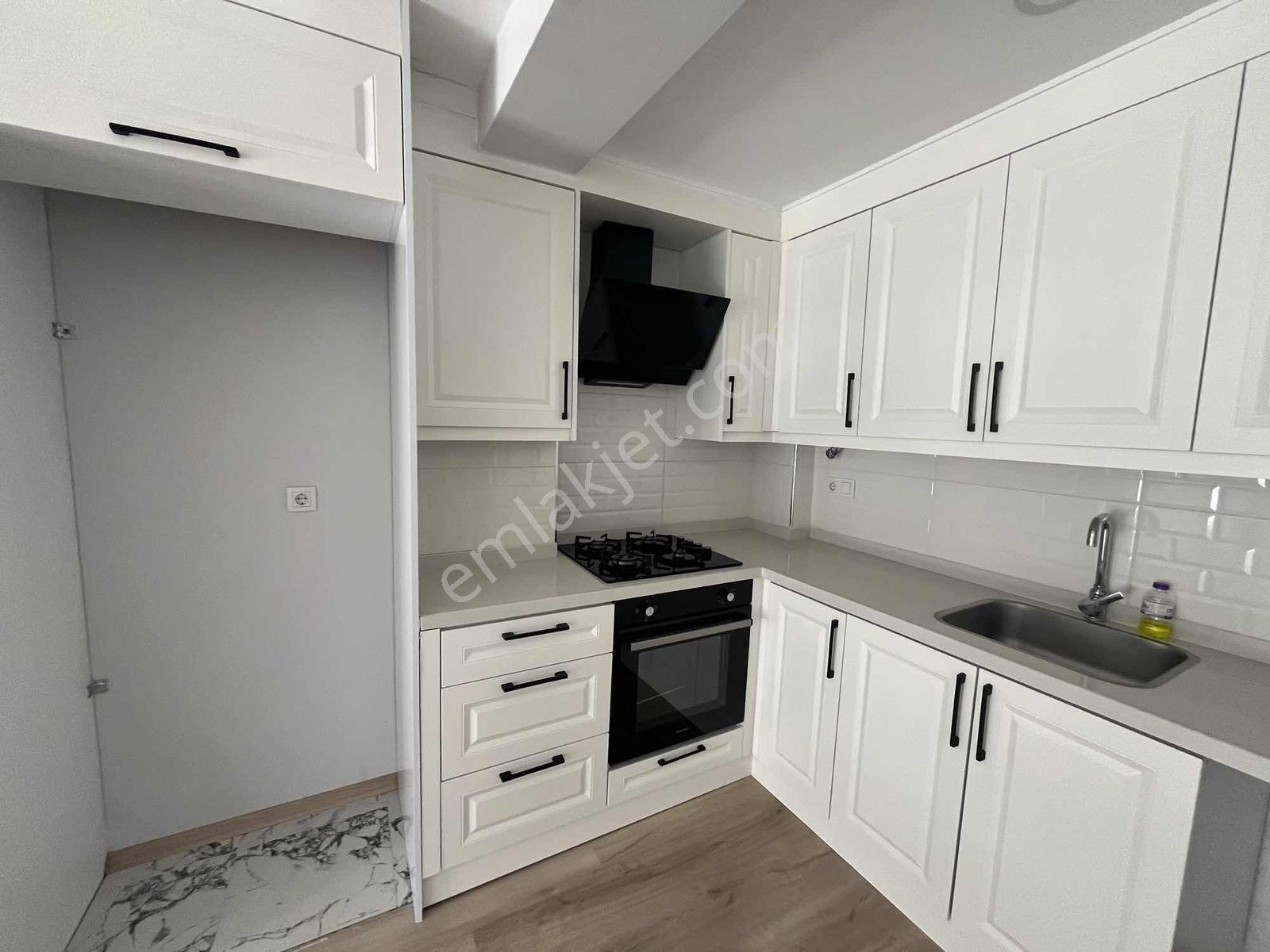 Lavınıa'dan Ebeveyn Banyolu Kiralık Daire - Görsel 19