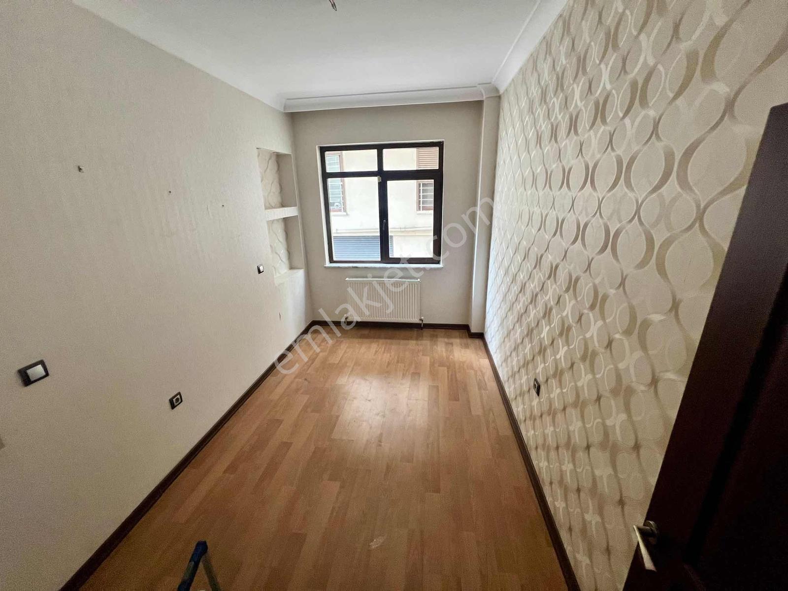 Kardeşler Parkı Yanı Ön Cephe Asansörlü Masrafsız 3+1 Daire - Görsel 13