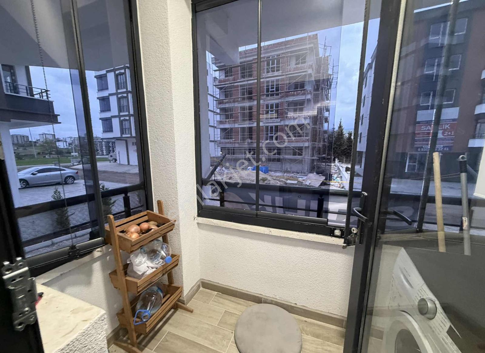 Pelitköyde 2+1 Salon Mutfak Bir Hazır Kiracılı Yatırımlık Daire - Görsel 5