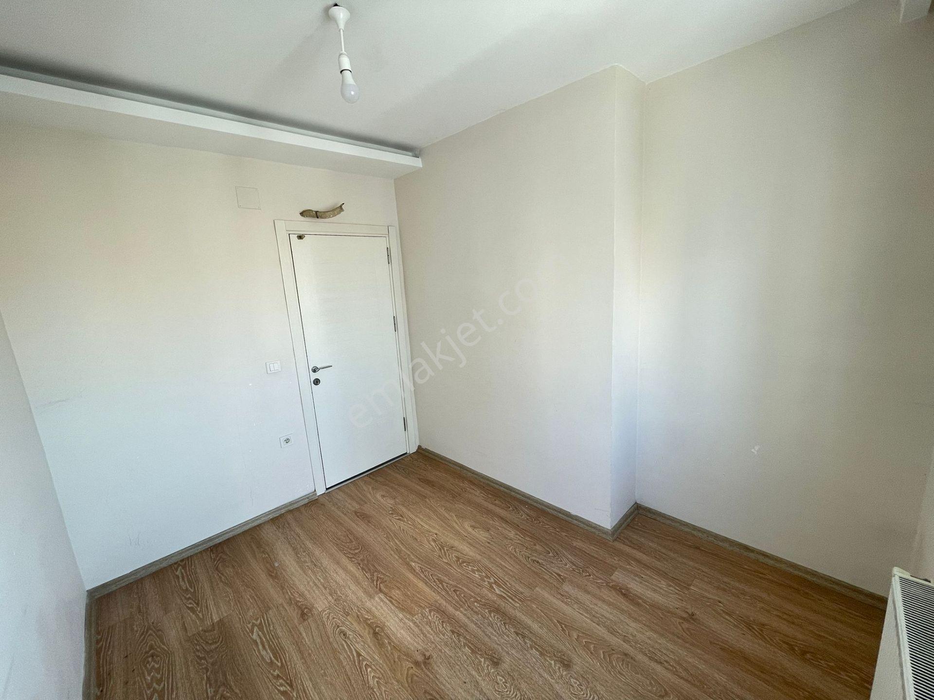 Mavi Bulvar Groseri Market Civarı 3+1 Kombili Daire - Görsel 15