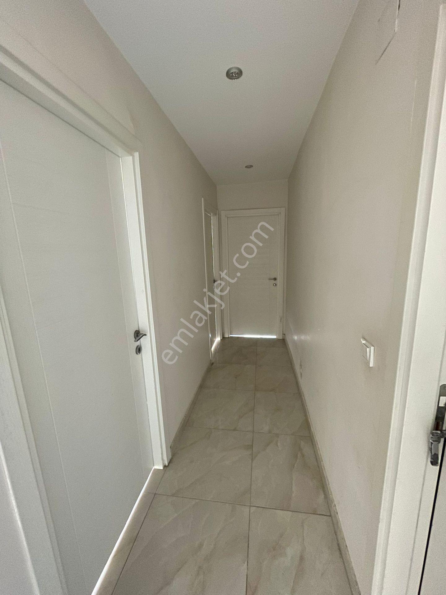 Mavi Bulvar Groseri Market Civarı 3+1 Kombili Daire - Görsel 8