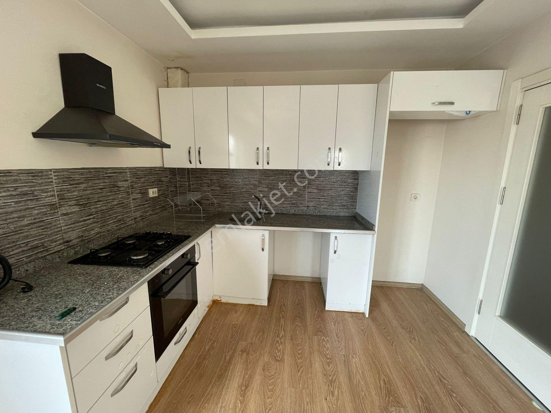Mavi Bulvar Groseri Market Civarı 3+1 Kombili Daire - Görsel 2