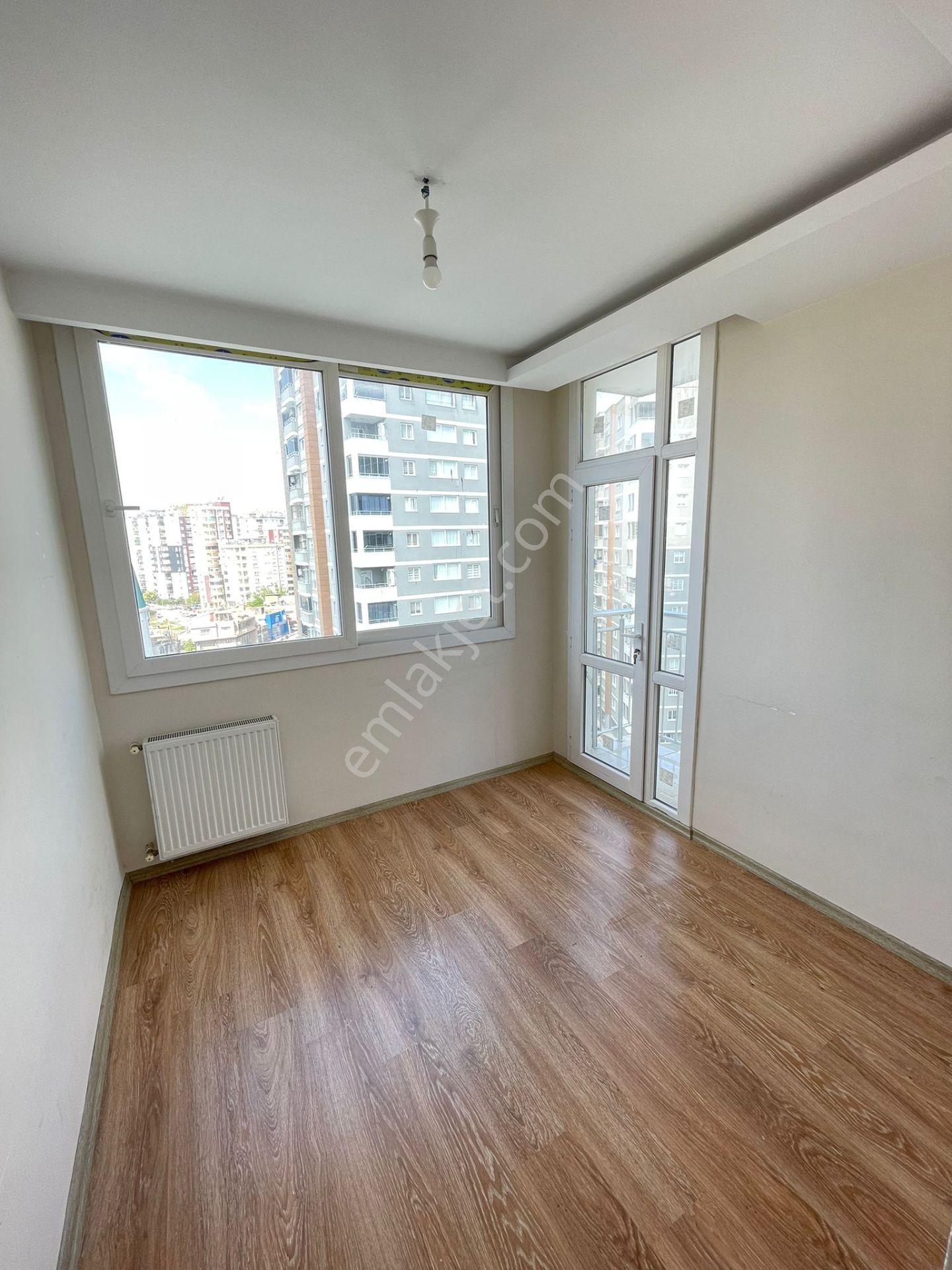 Mavi Bulvar Groseri Market Civarı 3+1 Kombili Daire - Görsel 9