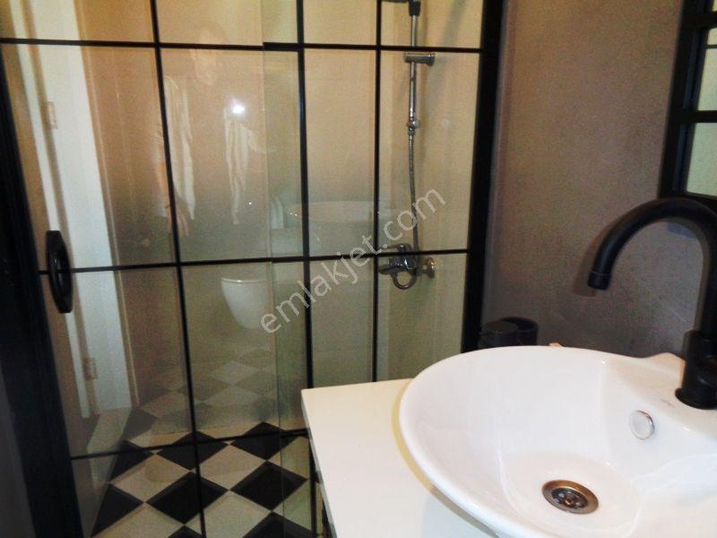 Alaçatı'da Ilıca Denize Çok Yakın Kiralık Müstakil Geniş Bahçeli 3+1 Lüks Villa - Görsel 21