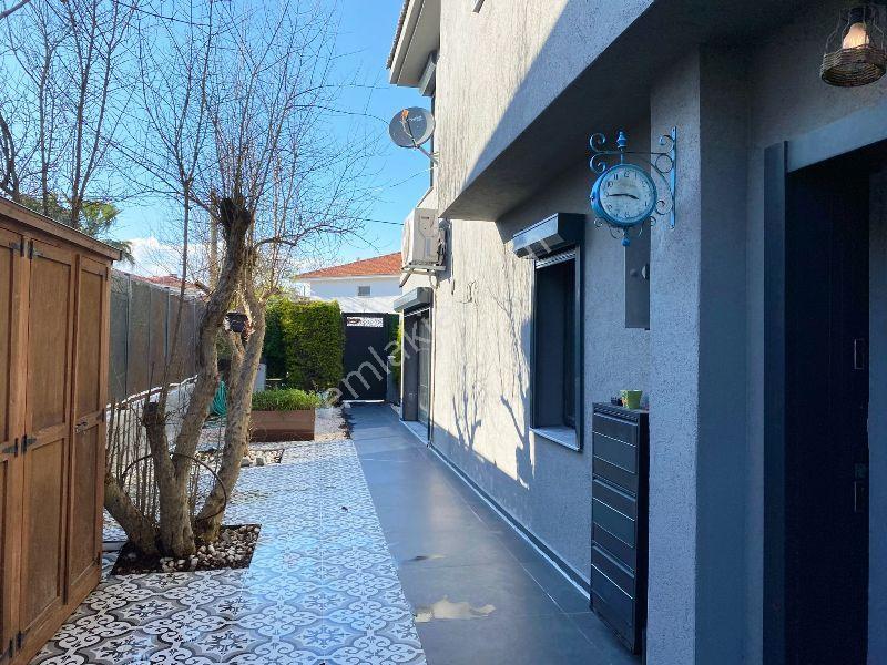 Alaçatı'da Ilıca Denize Çok Yakın Kiralık Müstakil Geniş Bahçeli 3+1 Lüks Villa - Görsel 5