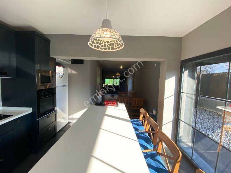 Alaçatı'da Ilıca Denize Çok Yakın Kiralık Müstakil Geniş Bahçeli 3+1 Lüks Villa - Görsel 16