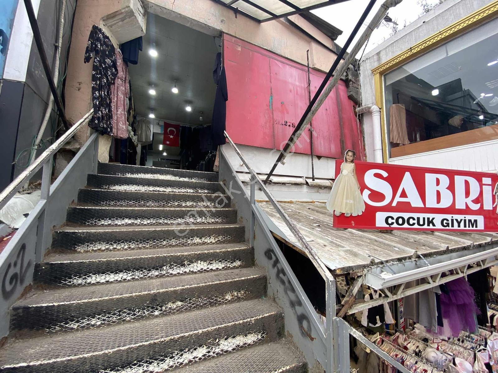 Sakarya Katlı Pazarda Satılık 11 M² Yatırımlık Dükkan - Görsel 4