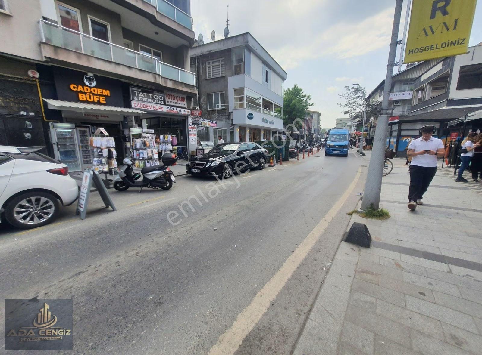 Çark Caddesinde Geniş Teras Kullanım Lı Daire - Görsel 21