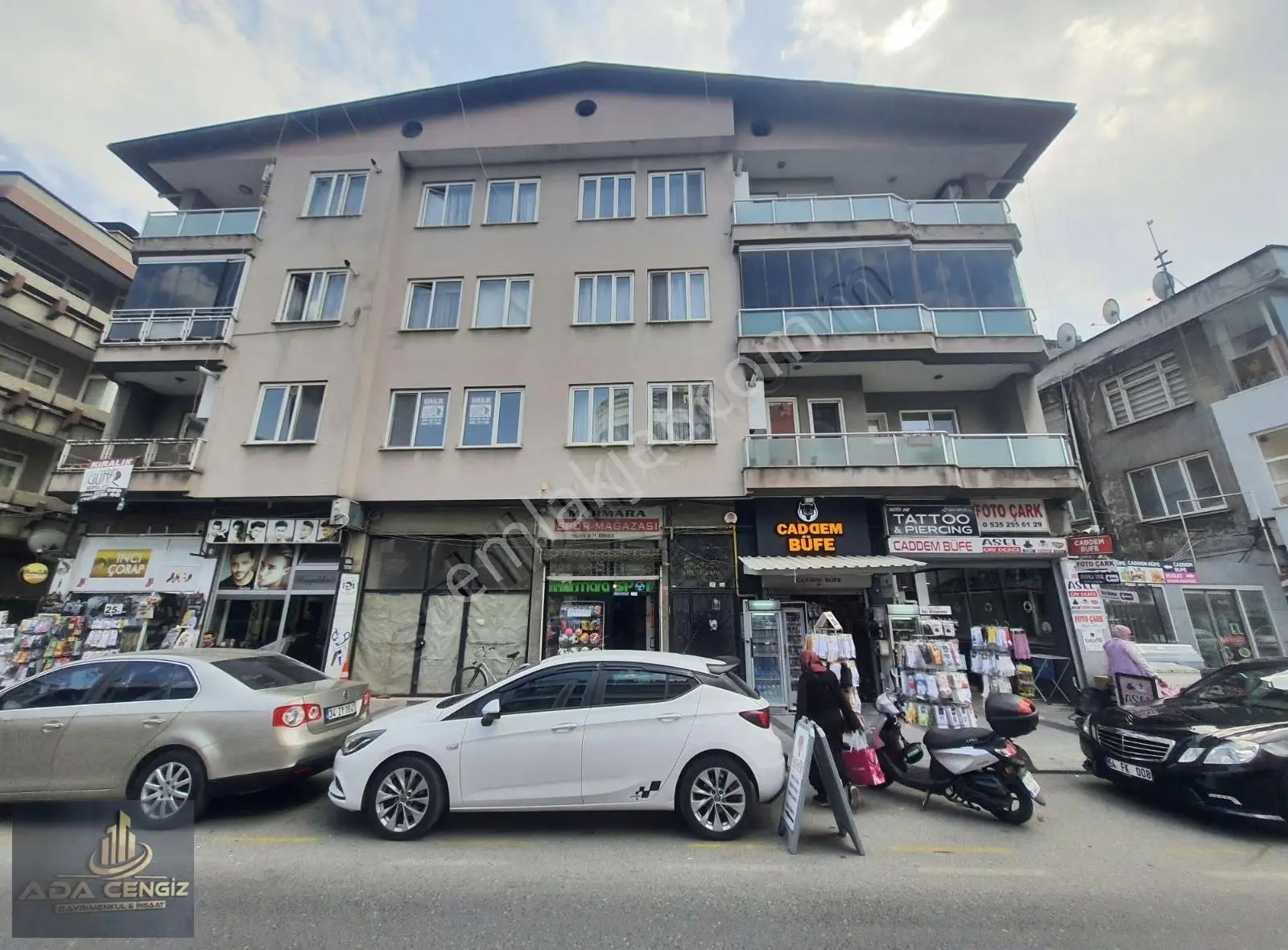 Çark Caddesinde Geniş Teras Kullanım Lı Daire
