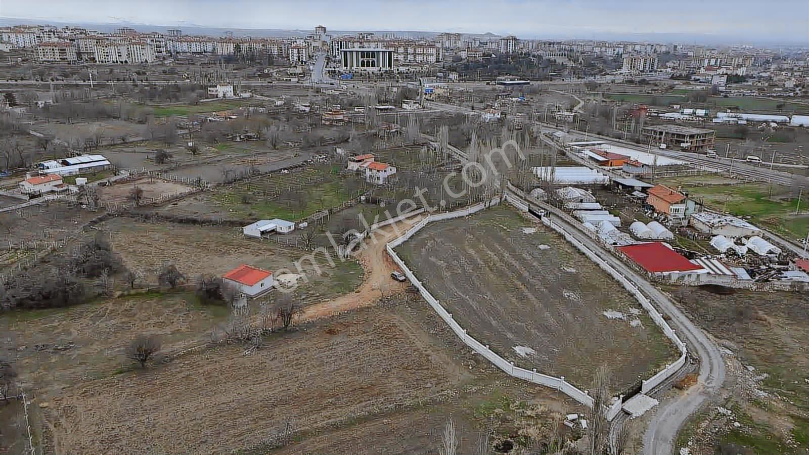 Emin Emlak Bor Sırasögütler Satılık 4337m Mükemmel Konumda Tarla - Görsel 4