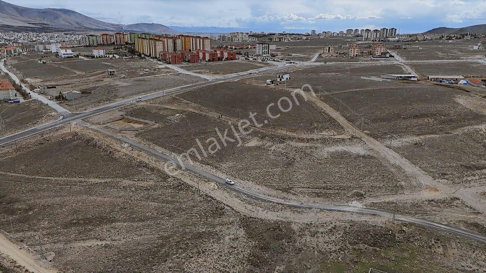Emin Emlak'tan Yeni Niğde Evlerine 750 Metre Uzakta 653 M2 Arsa - Görsel 4